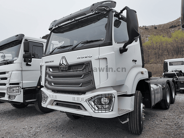 Sinotruk Howo Tractor-NX-6 × 4