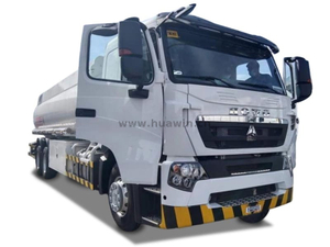 Sinotruk A7 T7 8x4 Tarker Truck 25 CBM