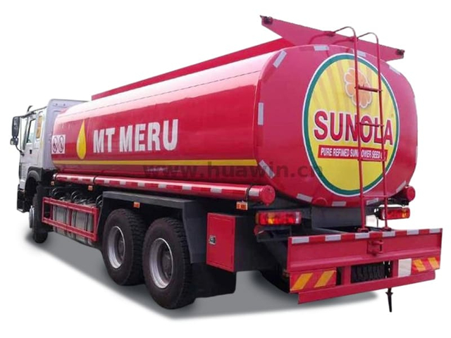 Sinotruk Howo 6x4 Tarker Truck 20 CBM