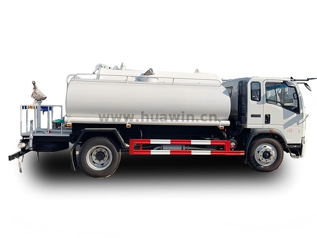 Sinotruk Howo 4x2 شاحنة صهريج المياه 
