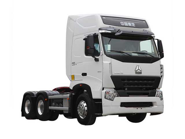 شاحنة جرار SINOTRUK A7 6x4 10 Wheels