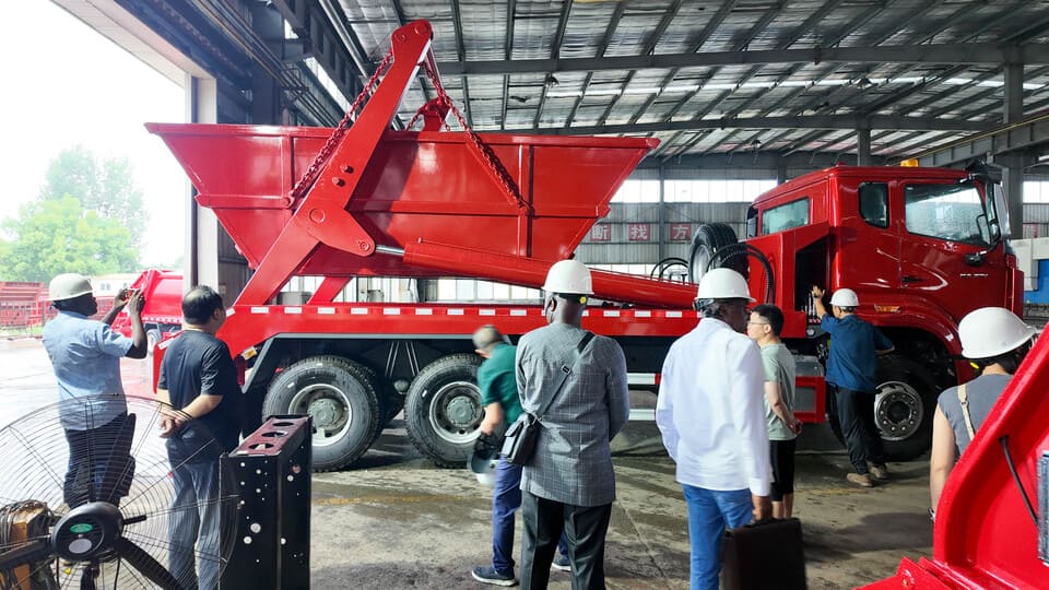 عملاء الكاميرون يزورون Hubei Huawin Special Oper Co. ، Ltd-4
