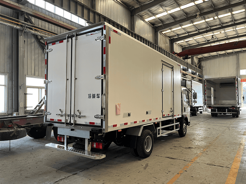 Howo تبريد 4x2 وحدة King Unit Truck3