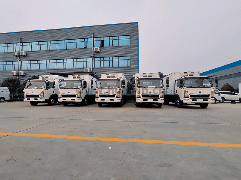 Howo Truckated Truck-Light Truck-4X2-11