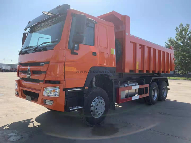 16CBM Howo 6x4 Scow End Sand يجمع شاحنة تفريغ نقل مع بوابة الذيل