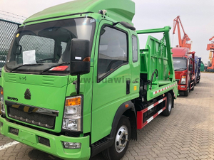 Sinotruk Howo 4x2 Swing Arm Truck -5CBM