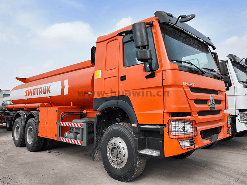 Howo7 ناقلة الوقود Truck-6 × 4-5
