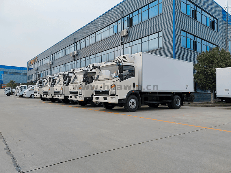 Howo Truckated Truck-Light Truck-4X2-13