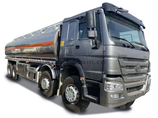 Sinotruk Howo 8x4 12 Wheeler Fuel Tanker Truck 30 KL مادة الألومنيوم
