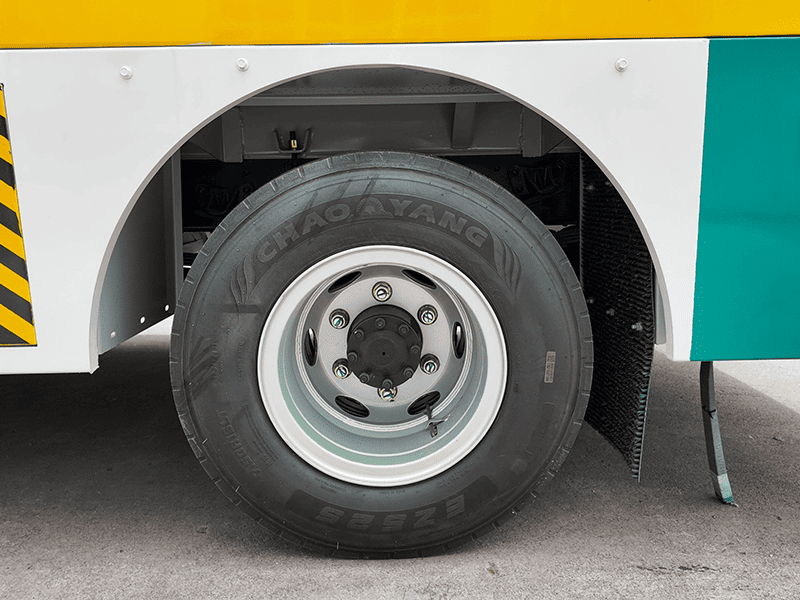 Sinotruk Howo Fuel Truck Light Truck-2