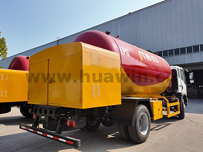 Sinotruk Howo 4x2 LPG Tank Tank Bobtail Truck 8-10M3 5TON