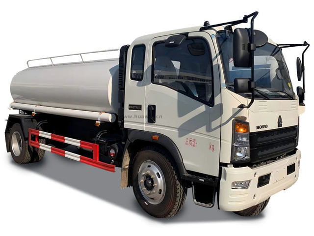 Sinotruk Howo 6 Wheeler Water Tarker Truck 10،000 Liters