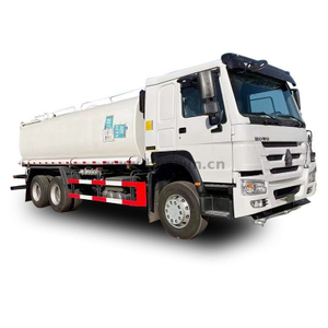 Sinotruk Howo 6x4 شاحنة صهاريج المياه 