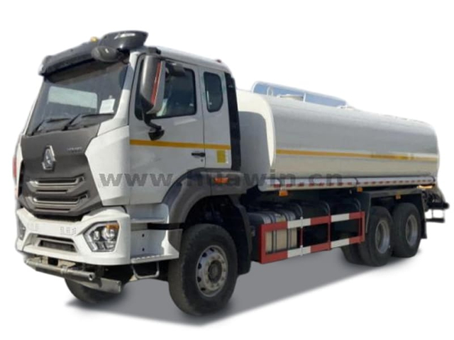 Sinotruk E7 6x4 شاحنة زجرية المياه 