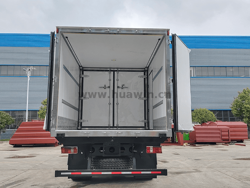 Sinotruk Howo Trucked Truck 4x2-8