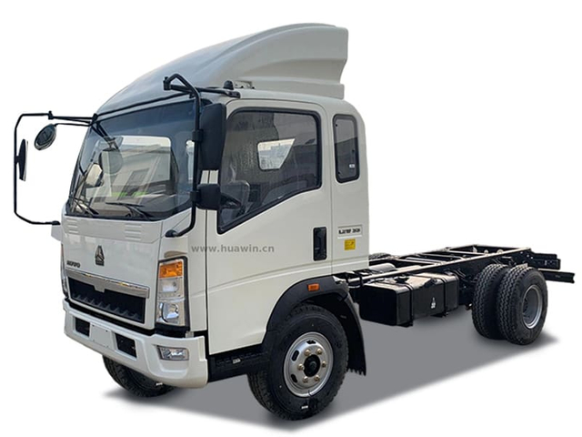 Sinotruk Howo 4 × 2 6 Wheels Light Duty 10t Cargo Chassis 