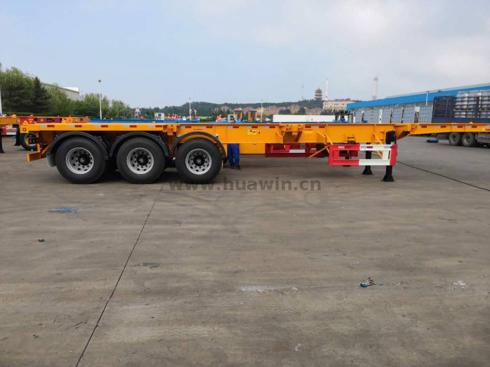 3 Axle 40 FT / 20 FT Container 45 Tons Skeletal نصف مقطورة